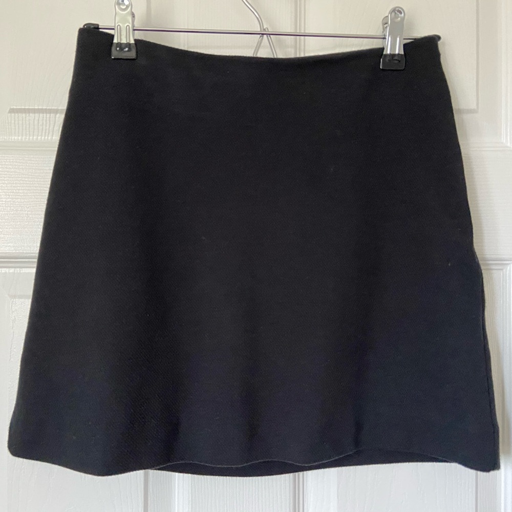GAP black skirt